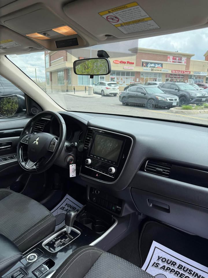2020 Mitsubishi outlander