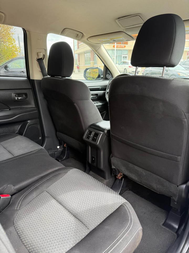 2020 Mitsubishi outlander