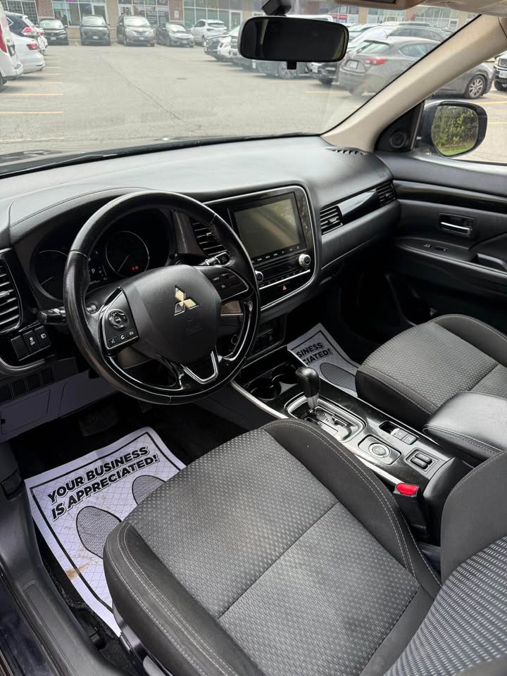 2020 Mitsubishi outlander