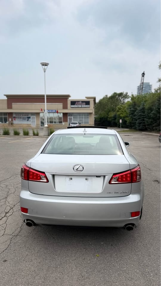 2011 Lexus IS