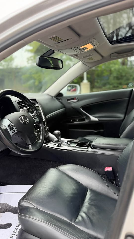 2011 Lexus IS