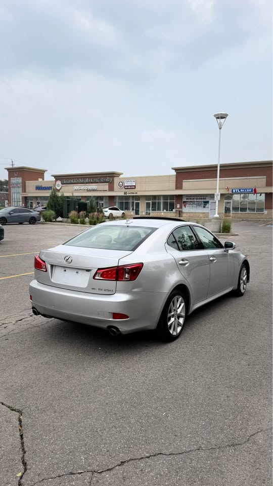 2011 Lexus IS