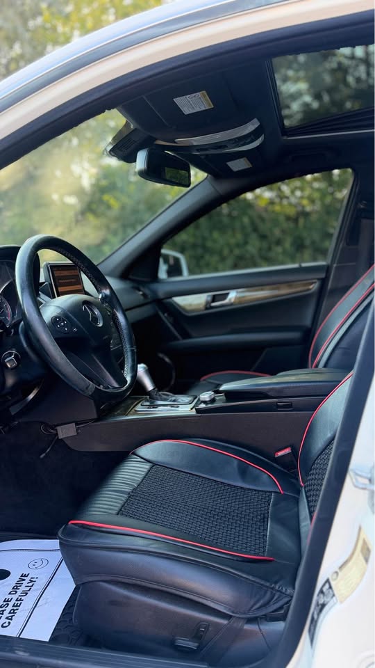 2011 Mercedes-Benz c-class
