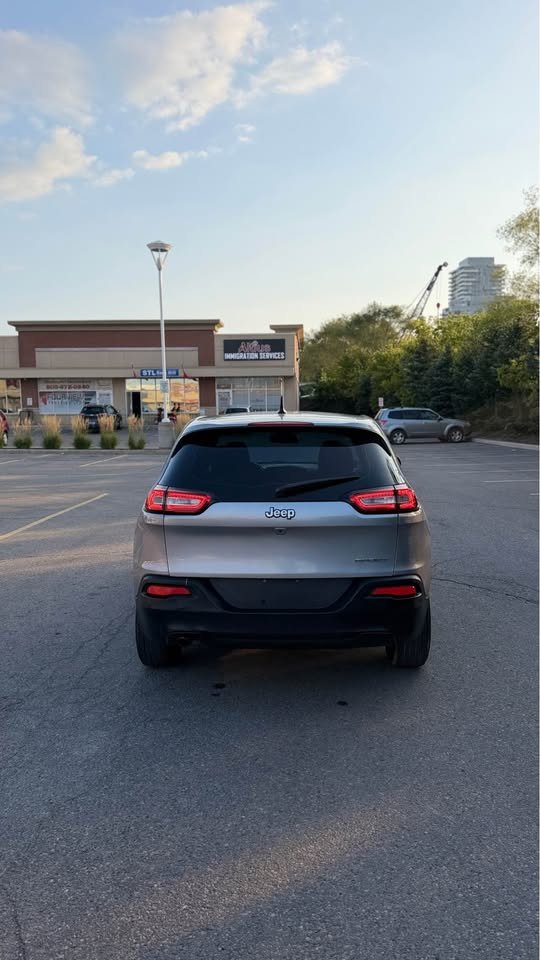 2016 Jeep cherokee