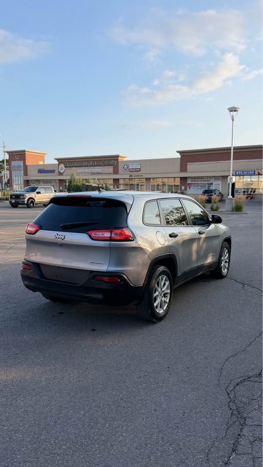 2016 Jeep cherokee