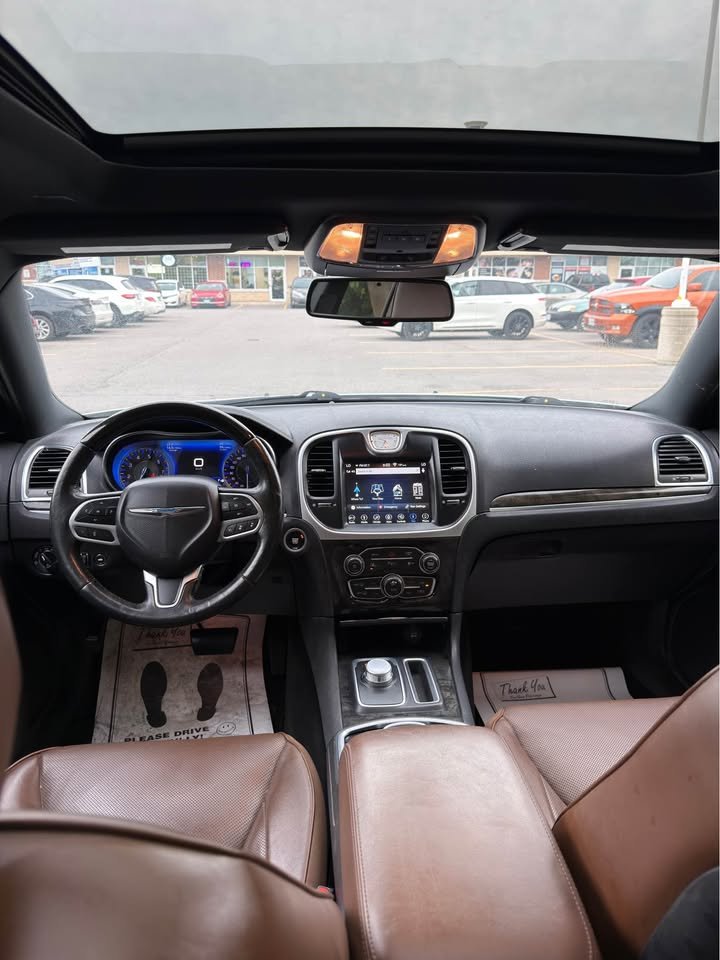 2019 CHRYSLER 300