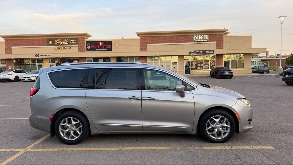 CHYRSLER PACIFICA 2017