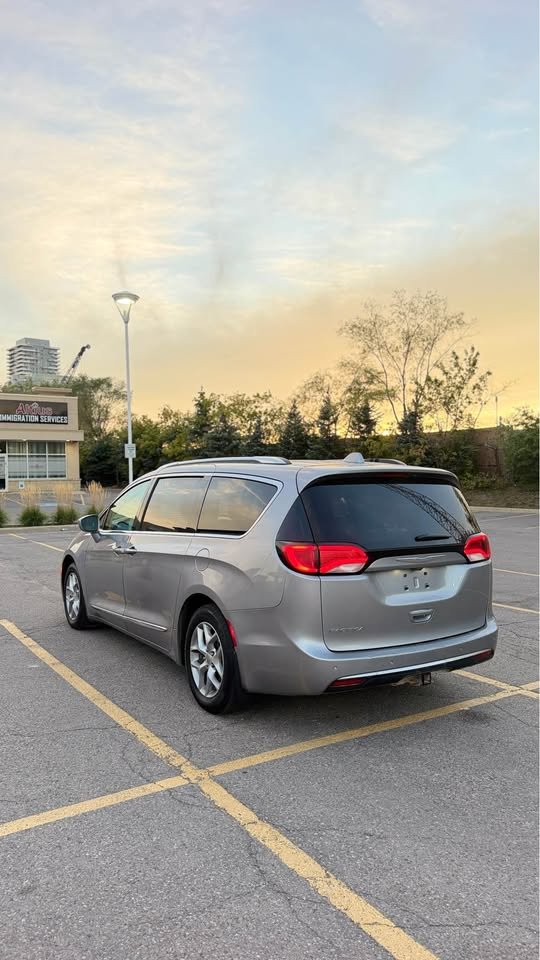 CHYRSLER PACIFICA 2017