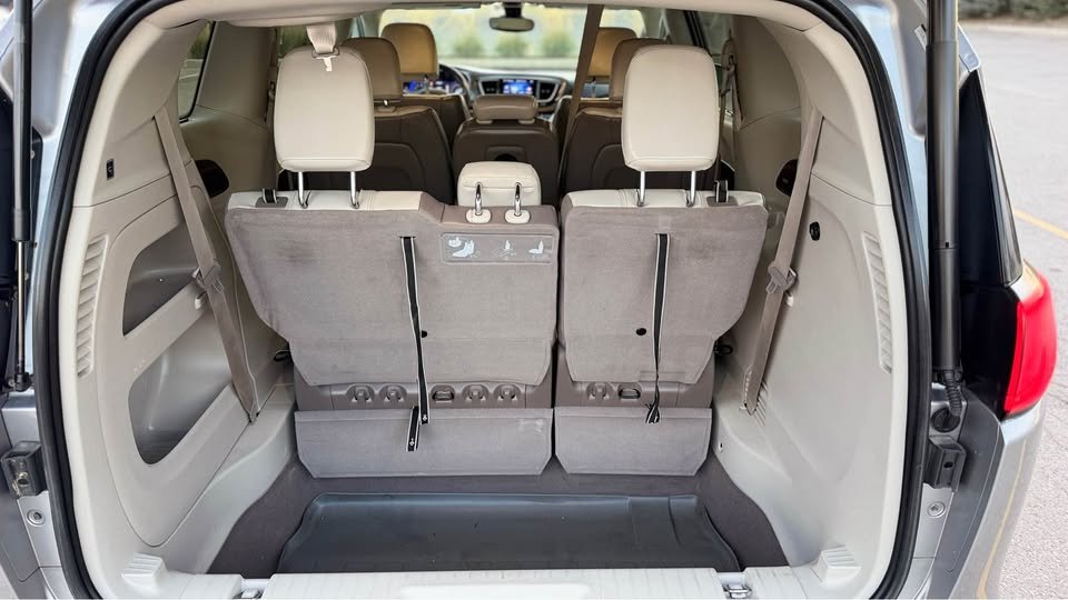 CHYRSLER PACIFICA 2017
