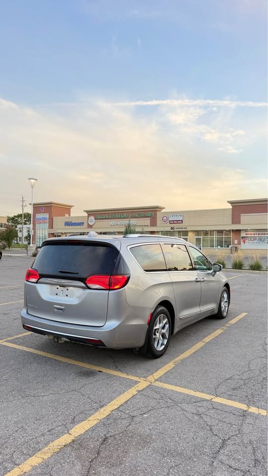 CHYRSLER PACIFICA 2017
