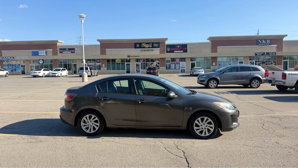 2012 MAZDA mazda3