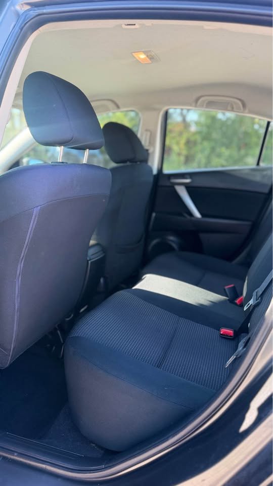 2012 MAZDA mazda3